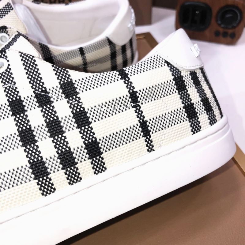 Burberry Low Shoes